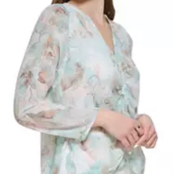 CALVIN KLEIN
Print Ruched V Neck Top - Picture 12 of 16